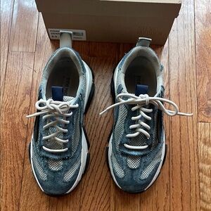 Steve Madden Denim and White Women’s Sneakers